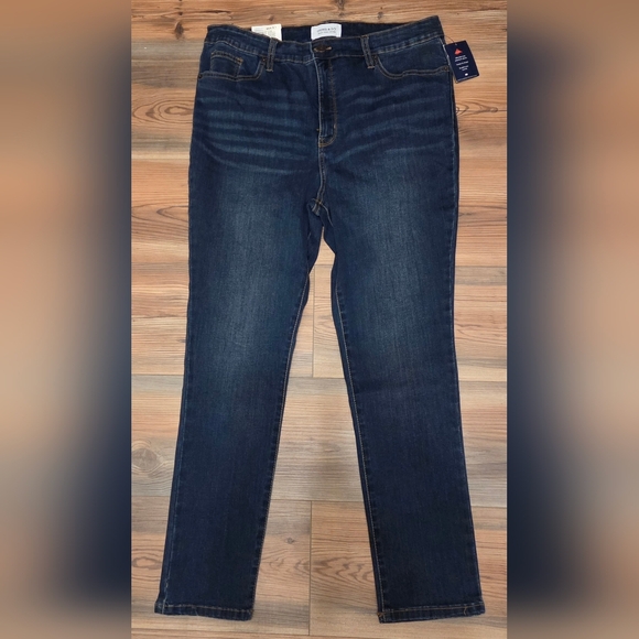 Crown & Ivy Deep Blue Jeans, NWT - Picture 2 of 6